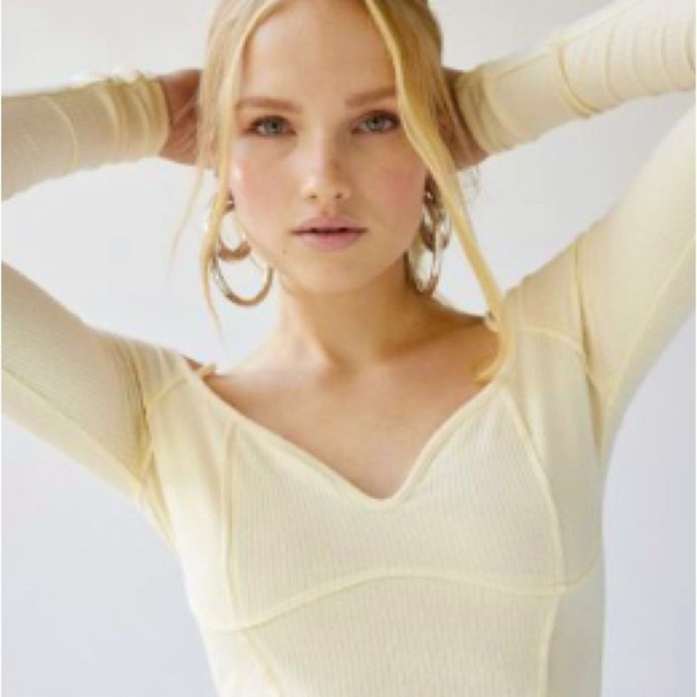 urban outfitters francesca off the shoulder long sleeve tee